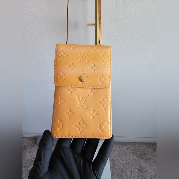 Louis Vuitton Walker Wallet Bag - Picture 2 of 15